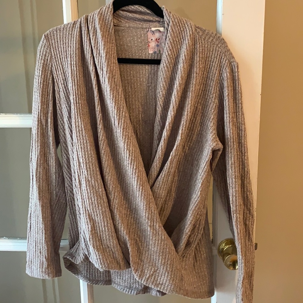 Anthropology twist sweater! Size medium
